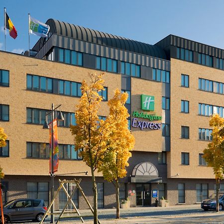 Holiday Inn Express Hasselt, An Ihg Hotel Exterior foto